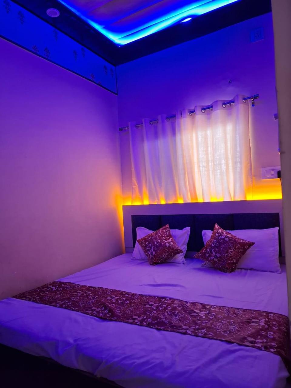Hotel Sgh Subhadra Guest House Ayodhya Exterior foto